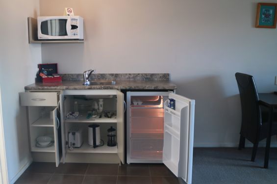 Studio Spa Suite - kitchenette