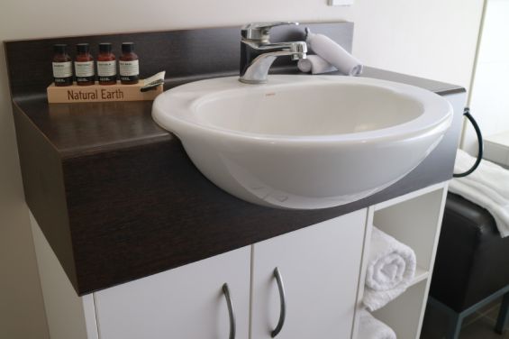 Executive 1-Bedroom Spa Suite - free toiletries